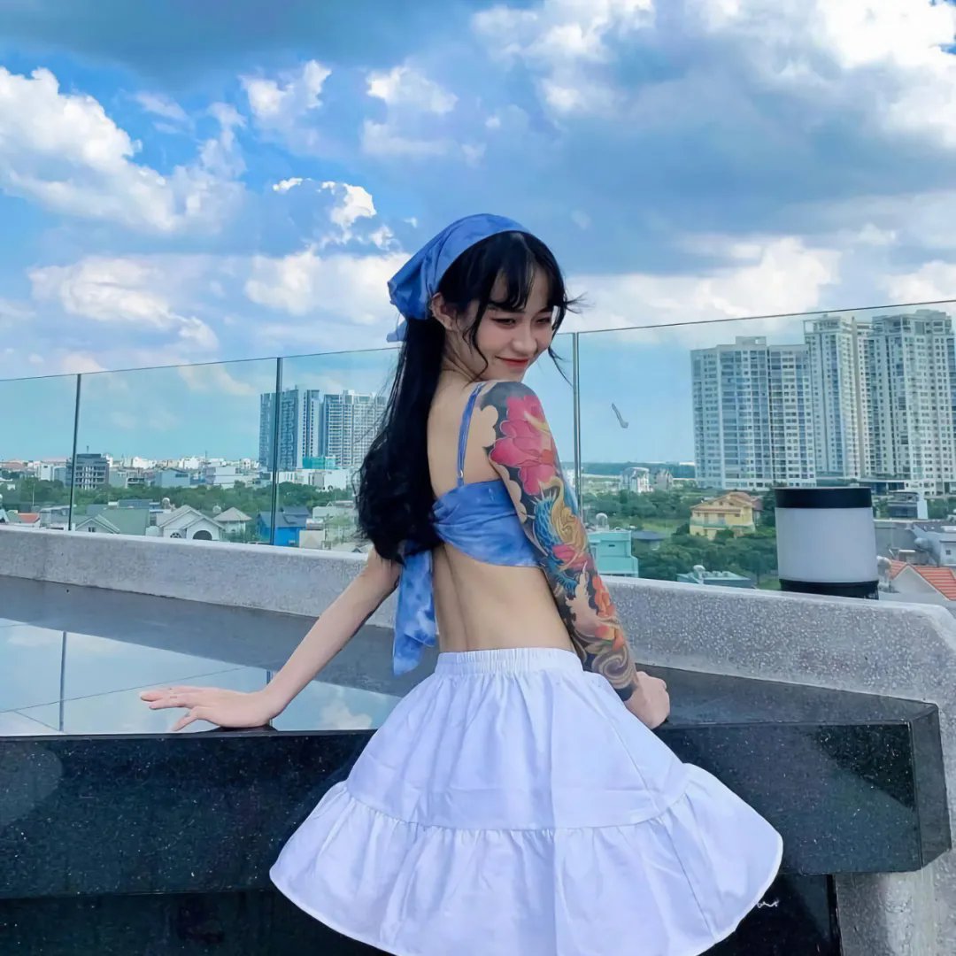 修饰海报